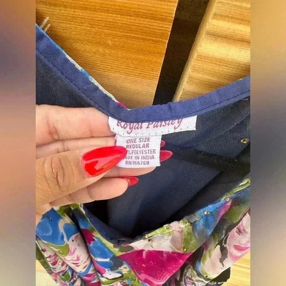 Beautiful women dress size one regular - Picture 3 of 5